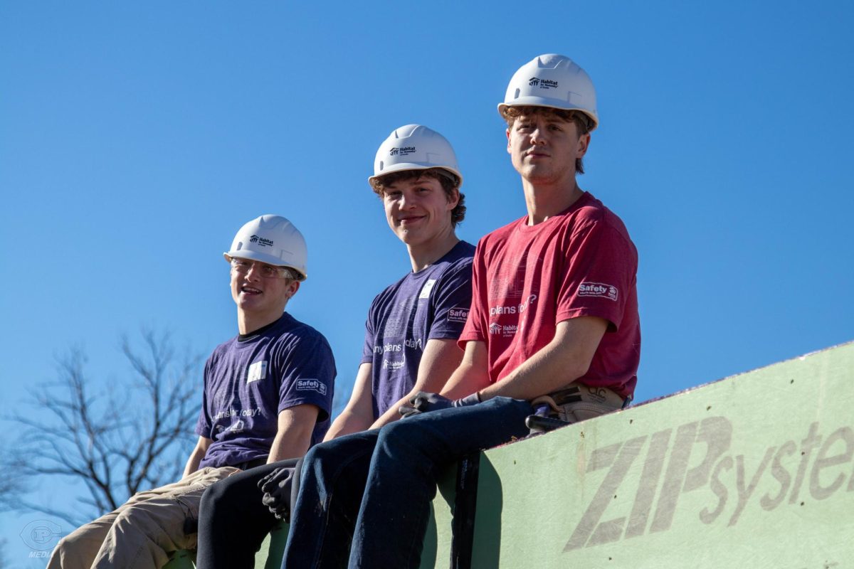 Junior Jays Build Homes and Robots